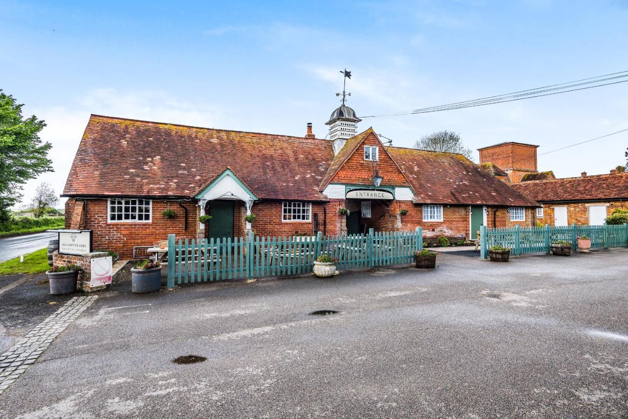 Bed and Breakfast The Walhampton Arms Лимингтон Экстерьер фото