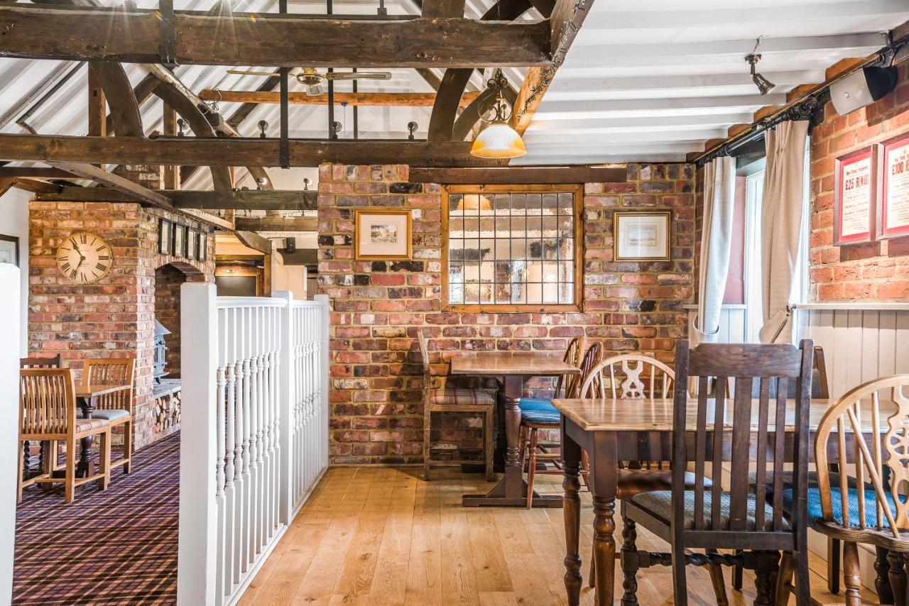 Bed and Breakfast The Walhampton Arms Лимингтон Экстерьер фото